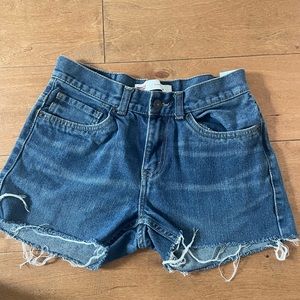 LEVI’S 511 SLIM vintage Jean shorts!!! 💗💗Perfect fit and great distressed look